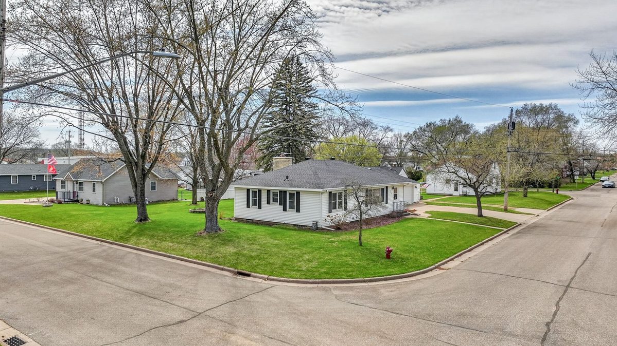 3403 Valmont Avenue Altoona WI 54720 — photo 22