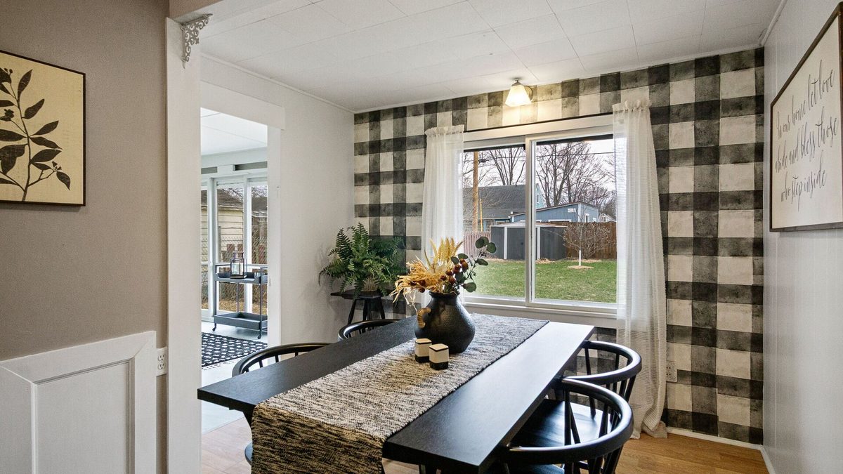 1621 Highland Avenue Eau Claire WI 54701 — photo 16