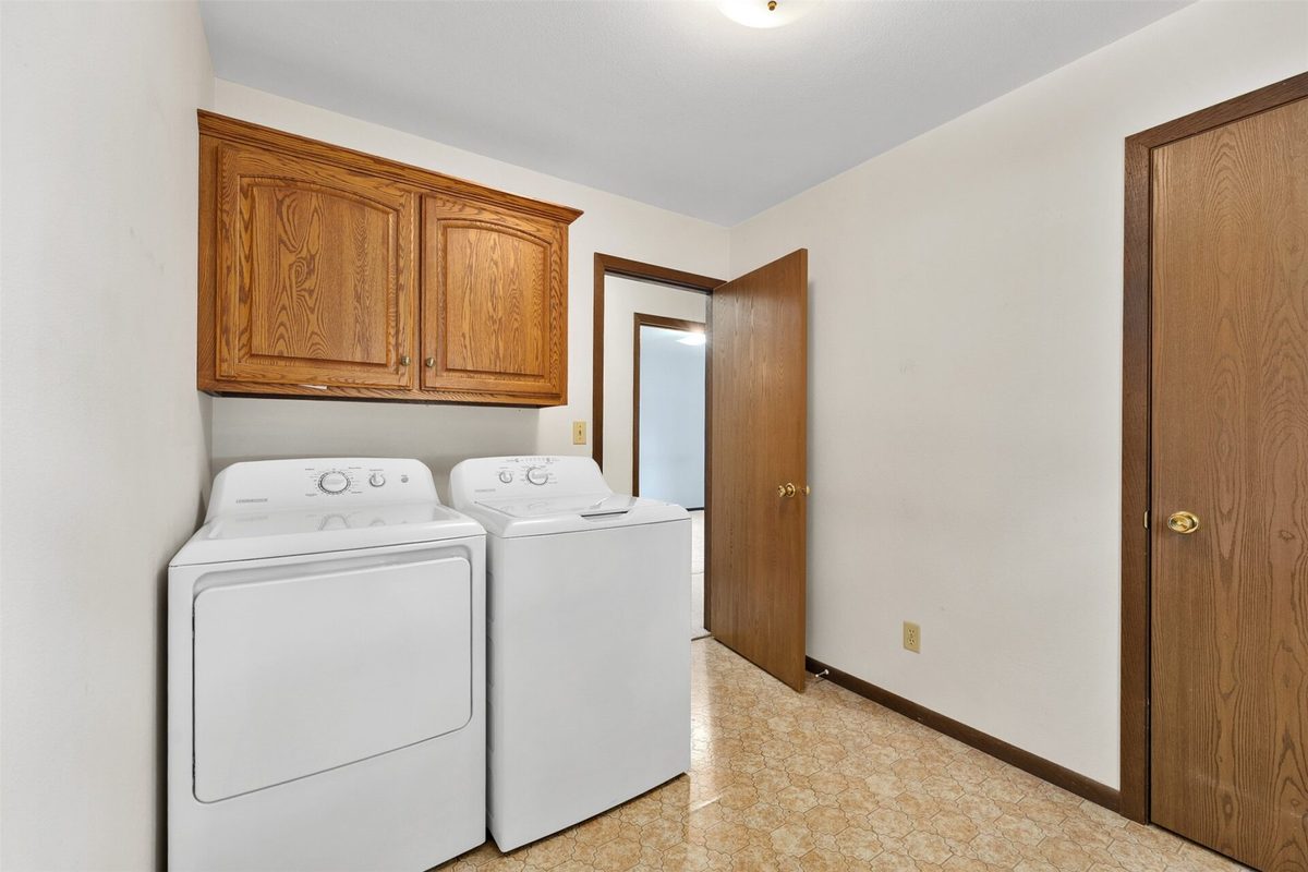280 N 3rd Avenue, Gilman, WI