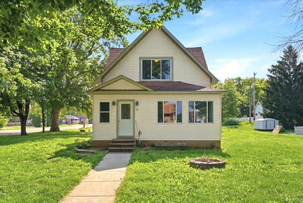 130 N Woodworth Street Elmwood WI 54740