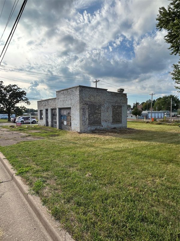 401 Maple Street, Stanley WI 54768 - CommercialSale house for sale - MLS #1604745 - image3