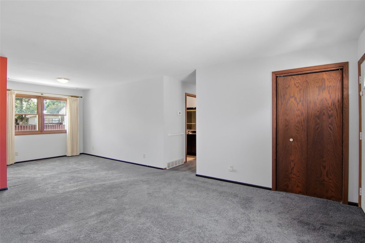 1815 Frisbie Lane, Eau Claire WI 54703 - Residential house for sale - MLS #1604626 - image14