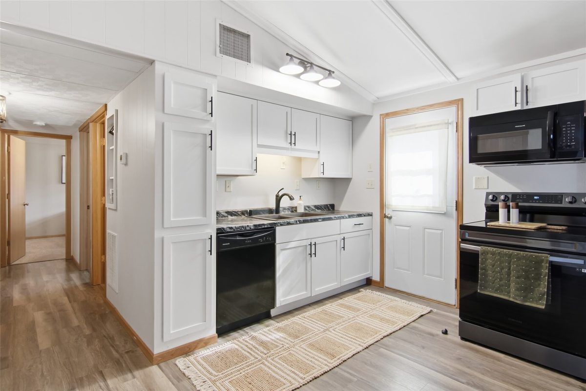 616 Truax Boulevard, Eau Claire WI 54703 - Residential house for sale - MLS #1604241 - image7