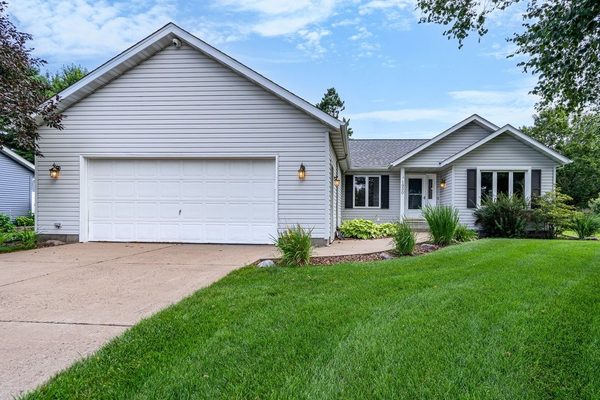 1930 Meadow Lane Eau Claire WI 54701