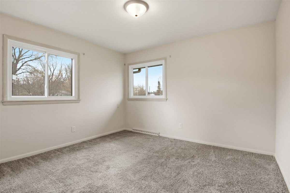 827 Park Ridge Drive, Eau Claire, WI