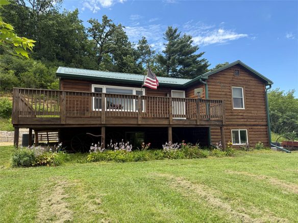 199 State Highway 27, Cashton WI 54619 - Residential house for sale - MLS #1603444 - image1