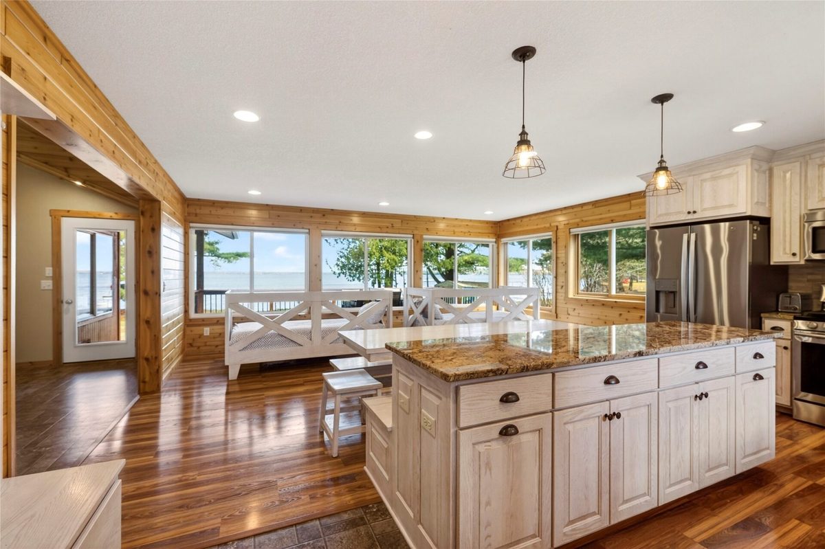 7902N Stone Bay Lane, Hayward, WI — photo 12