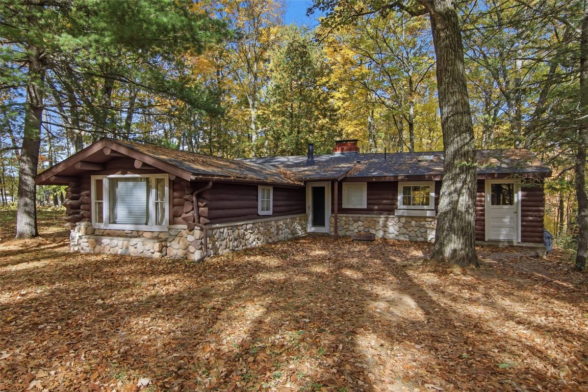 12402 Roberts Lane, Hayward WI 54843 - Residential house for sale - MLS #1605772 - image1