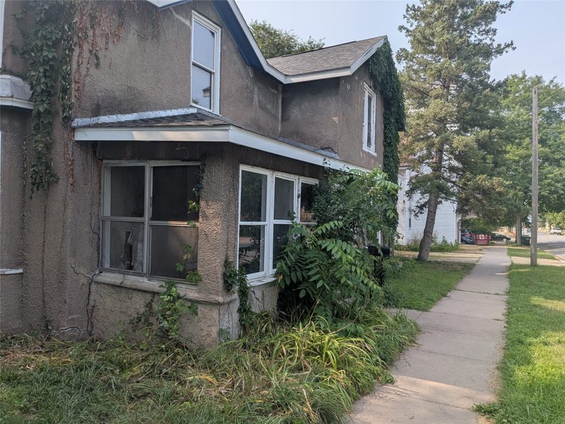 1015 6th Street