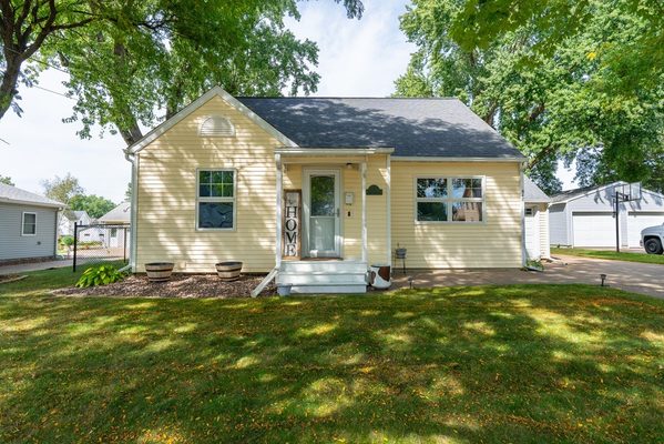 548 Hudson Street Mondovi WI 54755
