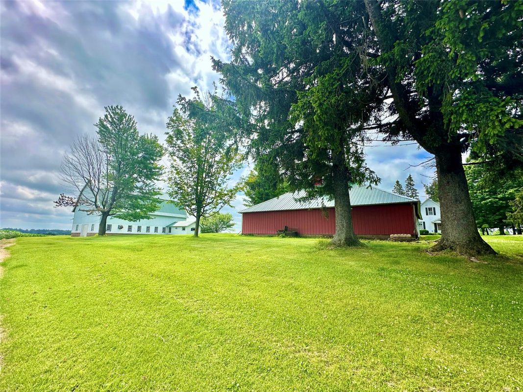 N3236 Nelson Road, Stockholm, WI