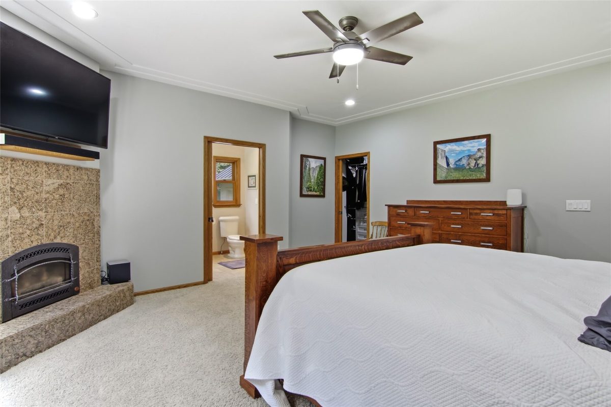W245 Woodridge Drive, Eau Claire WI 54701 - Residential house for sale - MLS #1602701 - image23