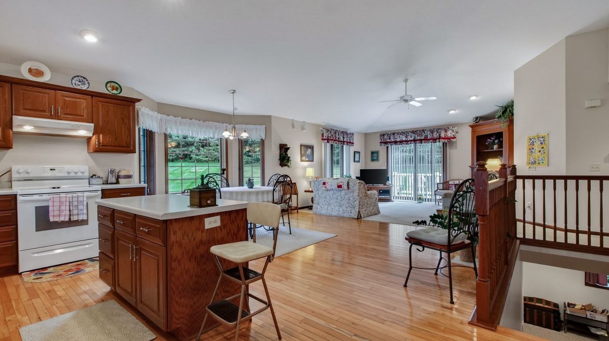 4108 Wild Ridge Court, Eau Claire WI 54703 - Residential house for sale - MLS #1603127 - image4
