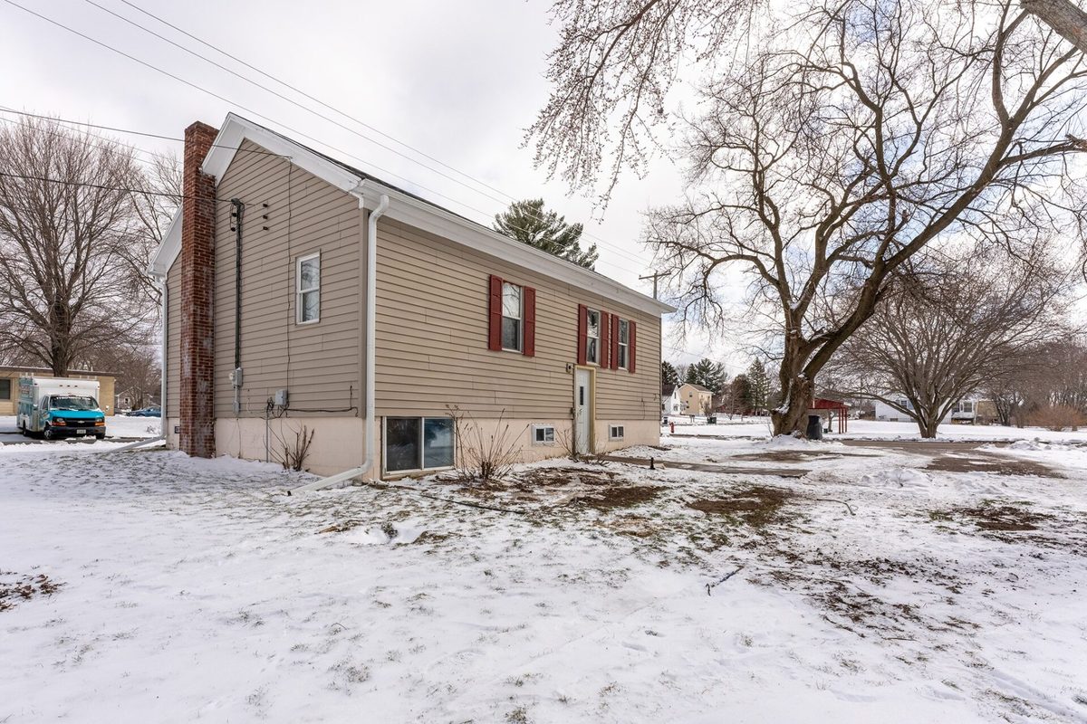 311 Water Street, Augusta, WI