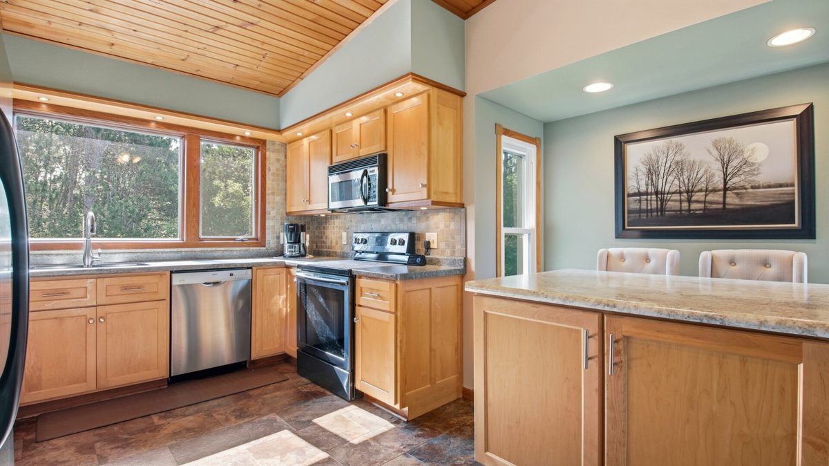 2416 Aurora Circle, Menomonie WI 54751 - Residential house for sale - MLS #1603565 - image10