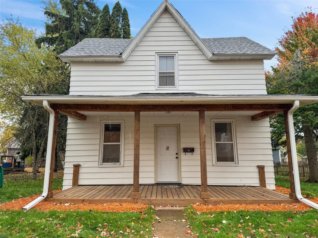 309 Dwight Street, Chippewa Falls WI 54729 - Residential house for sale - MLS #1606068 - image2