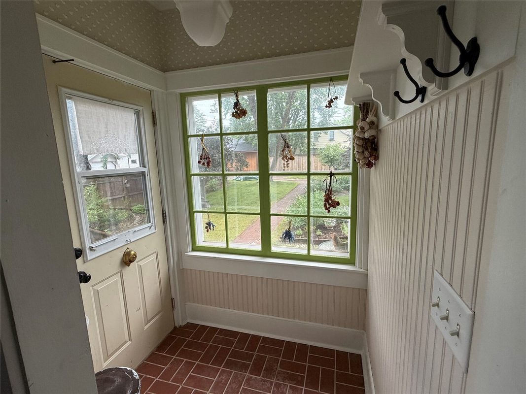 1524 Highland Avenue, Eau Claire WI 54701 - Residential house for sale - MLS #1602633 - image12