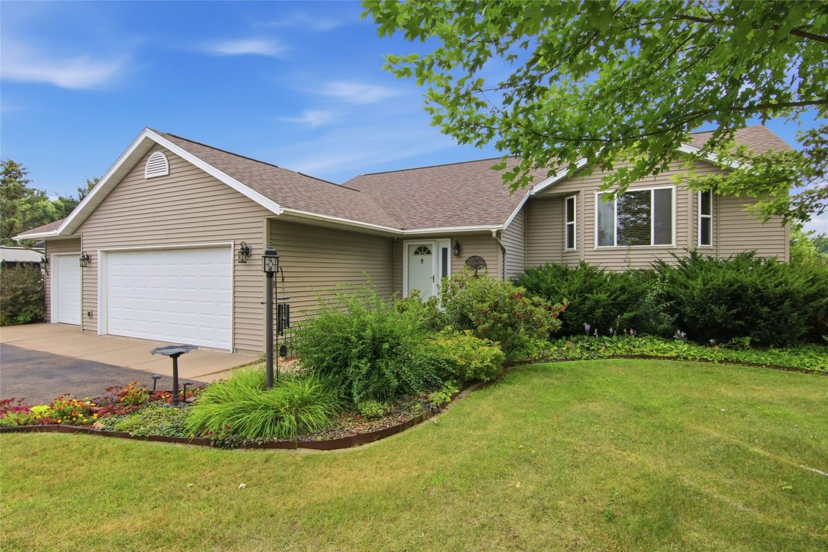 4853 146th Street, Chippewa Falls WI 54729 - Residential house for sale - MLS #1604044 - image2