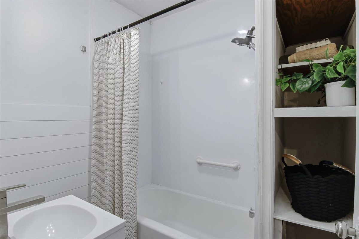 831 Hastings Way, Eau Claire WI 54703 - Residential house for sale - MLS #1605891 - image12
