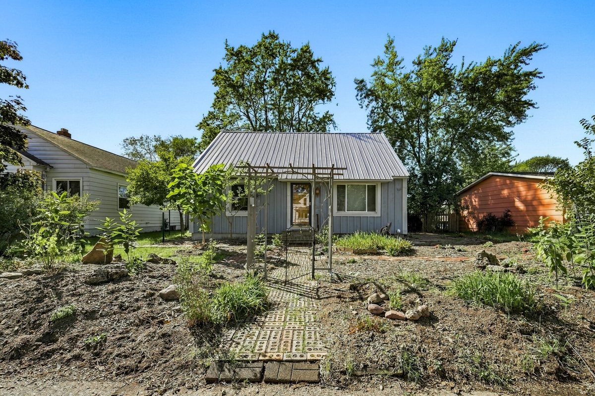 1132 Pershing Street, Eau Claire WI 54703 - Residential house for sale - MLS #1605170 - image1