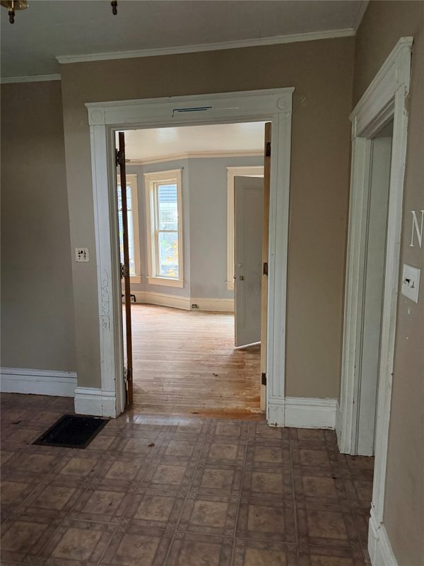 421 Hudson St, Eau Claire WI 54703 - Residential house for sale - MLS #1606012 - image3