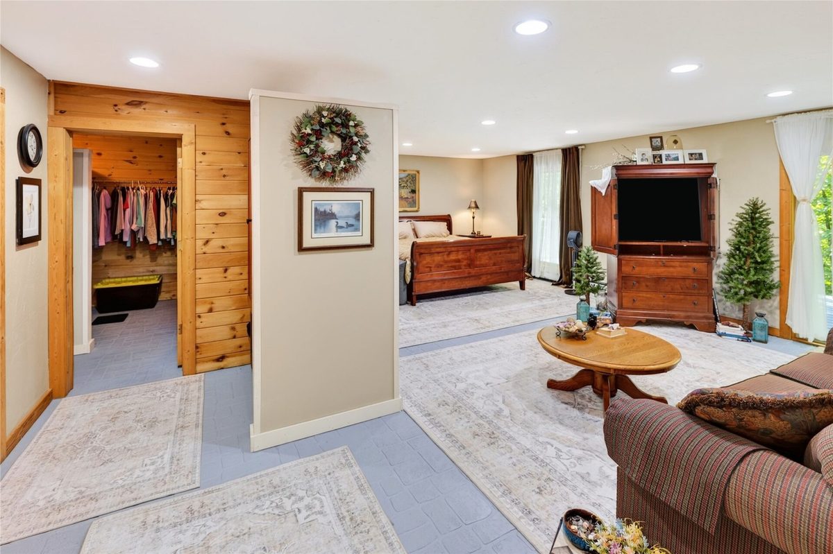 42805 Woodcrest Drive 23/24, Cable, WI
