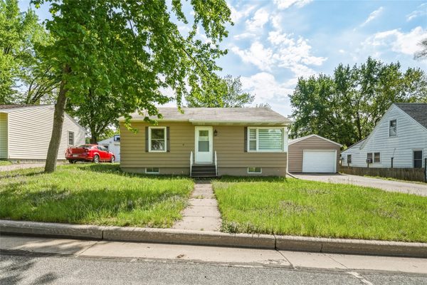 1021 Essex Street, Eau Claire WI 54703 - Residential house for sale - MLS #1601161 - image1