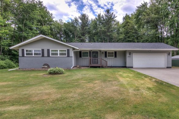 11943 16th Avenue, Chippewa Falls WI 54729 - Residential house for sale - MLS #1602032 - image1