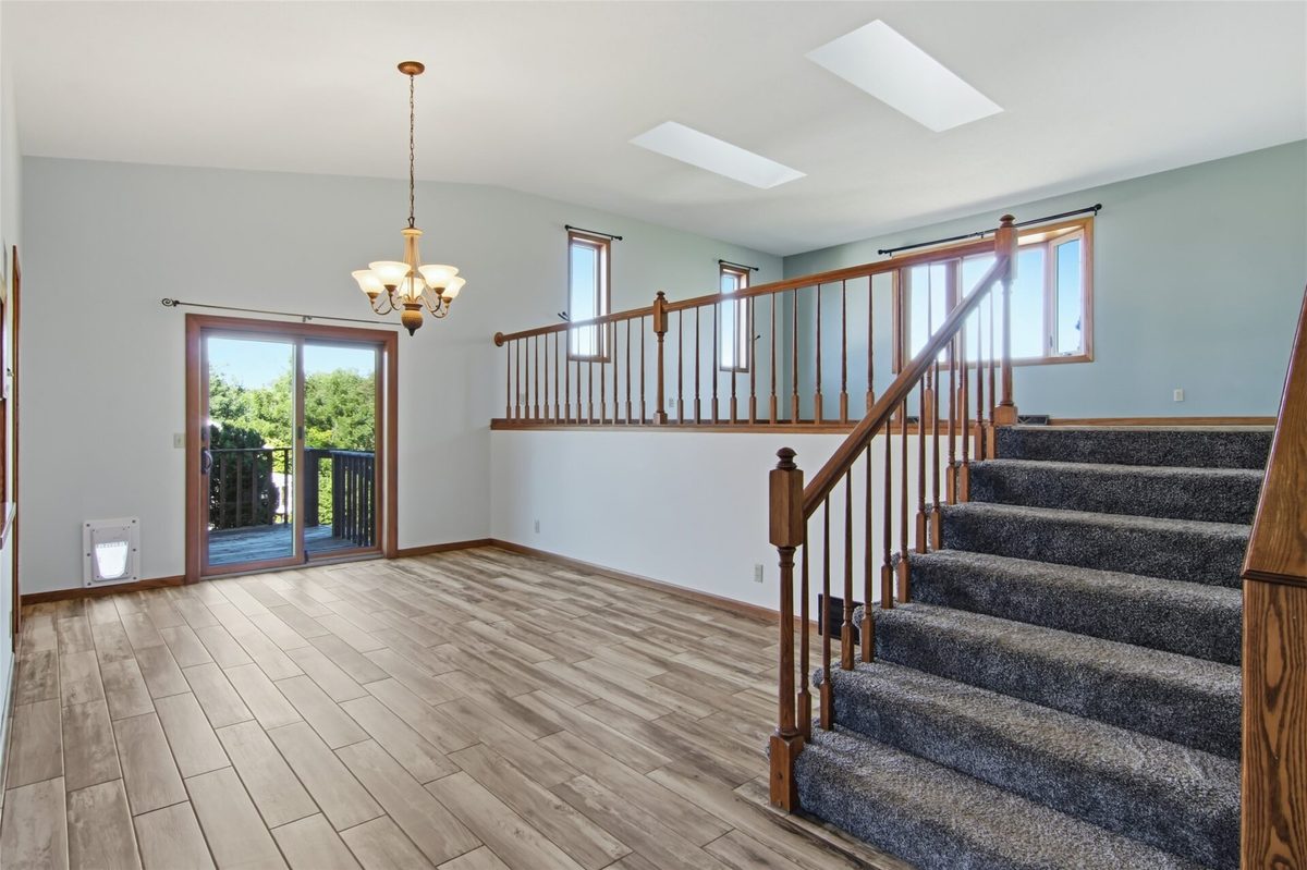 4002 Oak Knoll Drive, Eau Claire WI 54701 - Residential house for sale - MLS #1604569 - image6