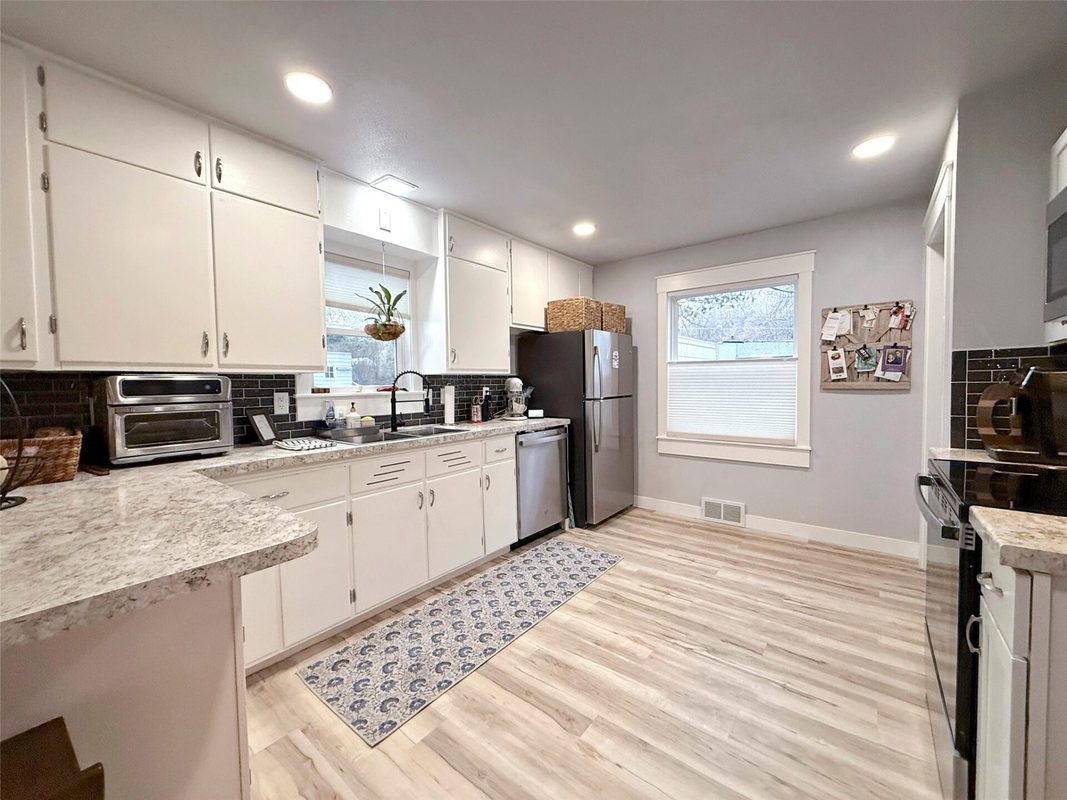 2134 14th Street Eau Claire WI 54703 — photo 5
