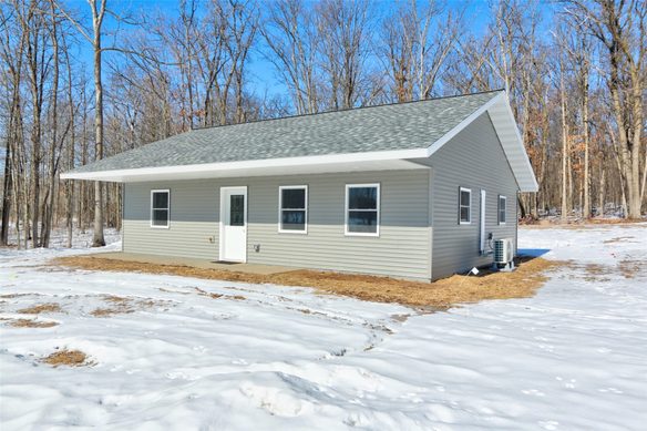 1520 Woodland Street, Spooner, WI