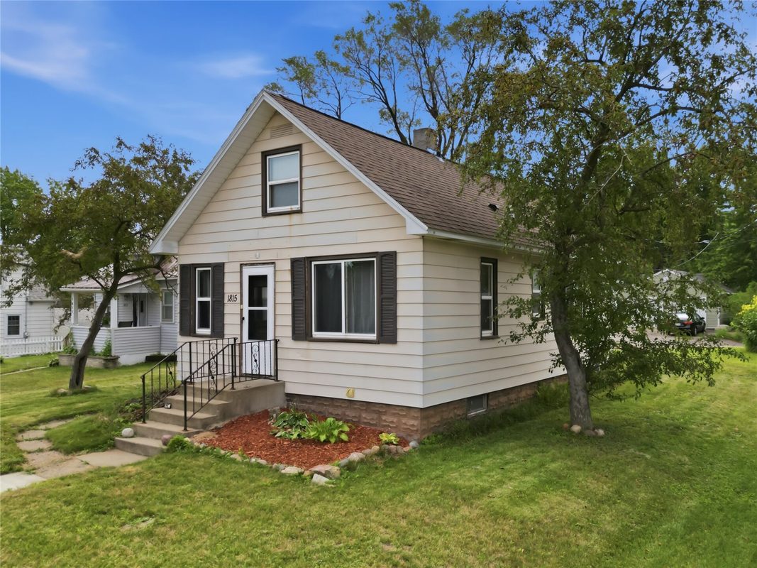 1815 Omaha Street, Eau Claire WI 54703 - Residential house for sale - MLS #1603596 - image2