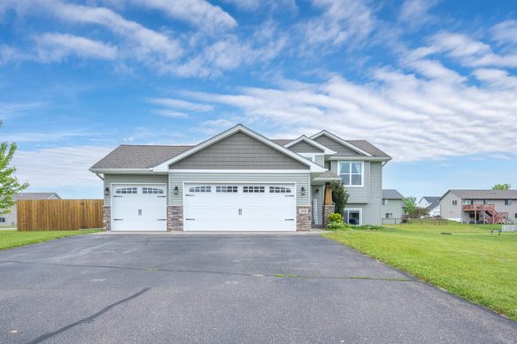 388 Dakota Avenue, Roberts WI 54023 - Residential house for sale - MLS #1601764 - image1