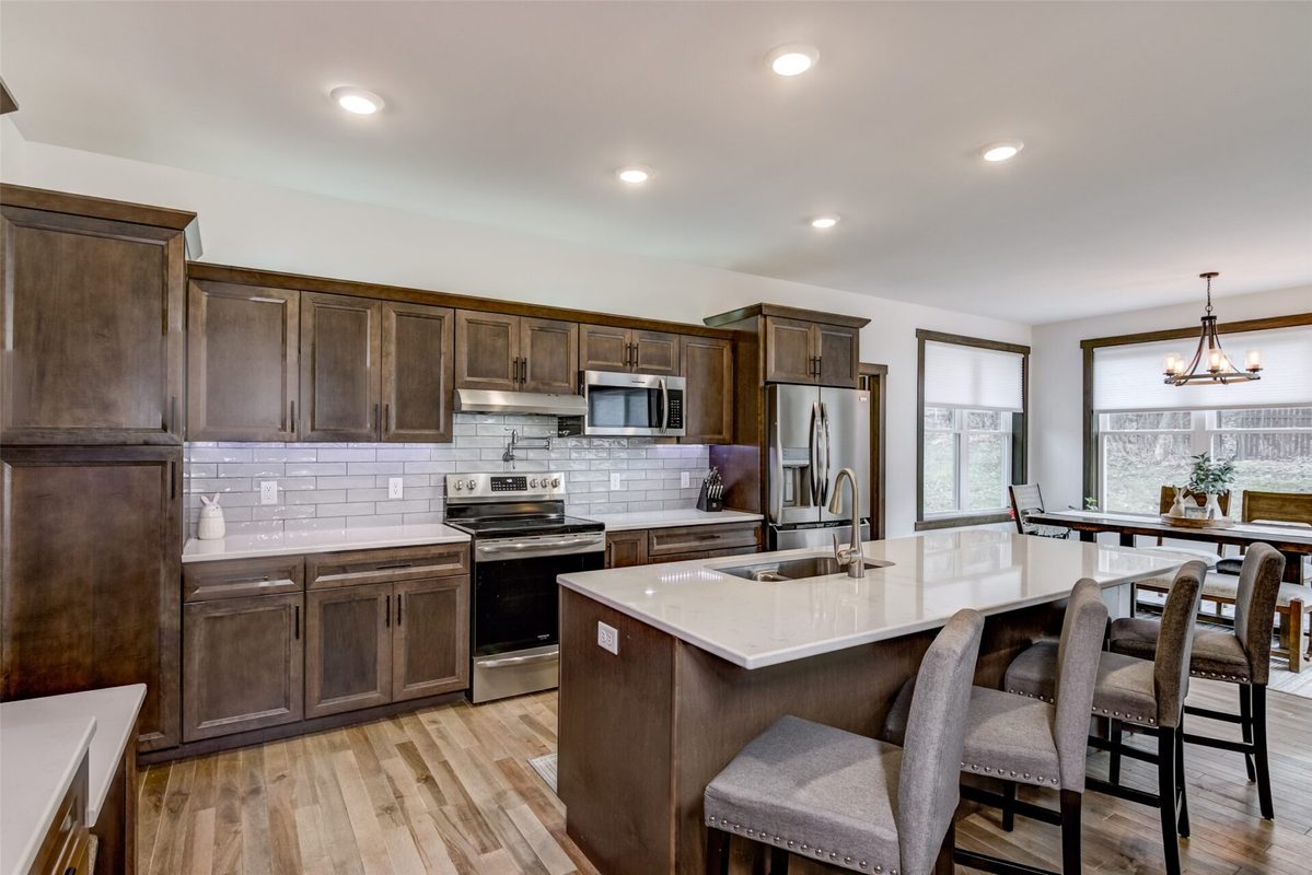 4604 Village Terrace Court  Eau Claire WI 54702 — photo 4