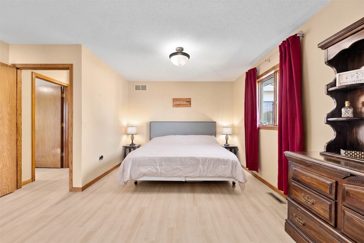 104 Southridge Court, Cadott WI 54727 - Residential house for sale - MLS #1604602 - image24