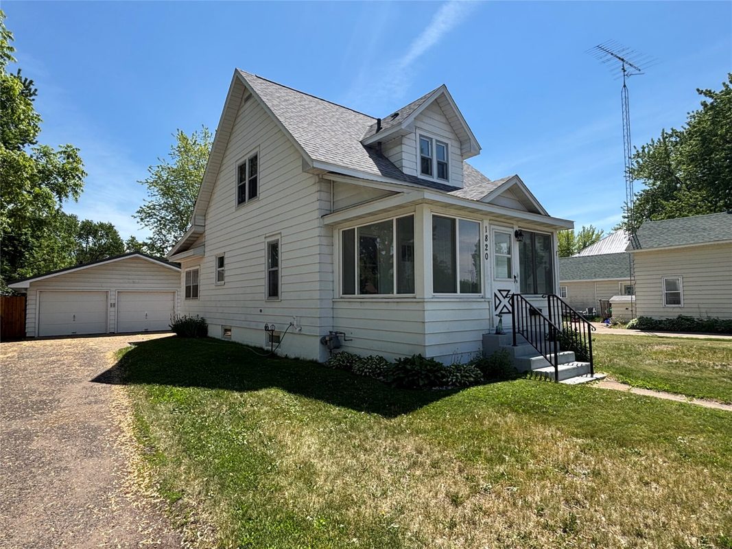 1820 Main Street, Bloomer WI 54724 - Residential house for sale - MLS #1598885 - image3