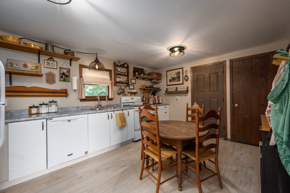 430 6th Avenue, Clear Lake WI 54005 - Residential house for sale - MLS #1606091 - image5