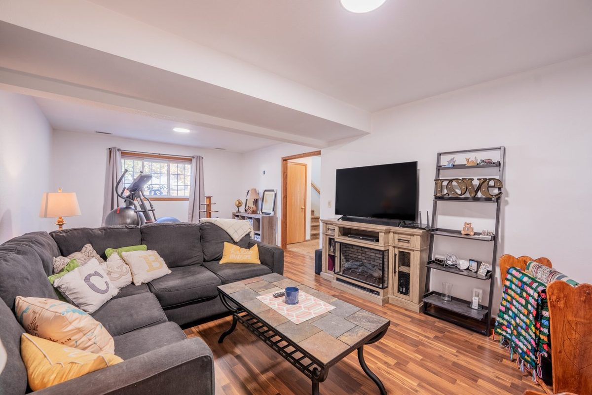 2411 Kenora Parkway, Eau Claire WI 54703 - Residential house for sale - MLS #1606120 - image26