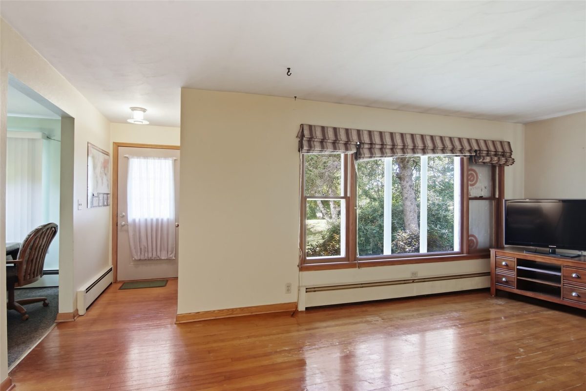 1290 County Road F, Eau Claire WI 54703 - Residential house for sale - MLS #1604763 - image4