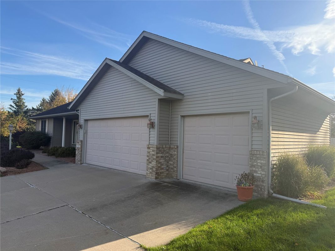 911 Windsong Lane, Onalaska WI 54650 - Residential house for sale - MLS #1606092 - image3