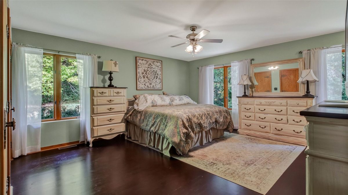 E445 Woodridge Drive, Eau Claire WI 54701 - Residential house for sale - MLS #1605347 - image18