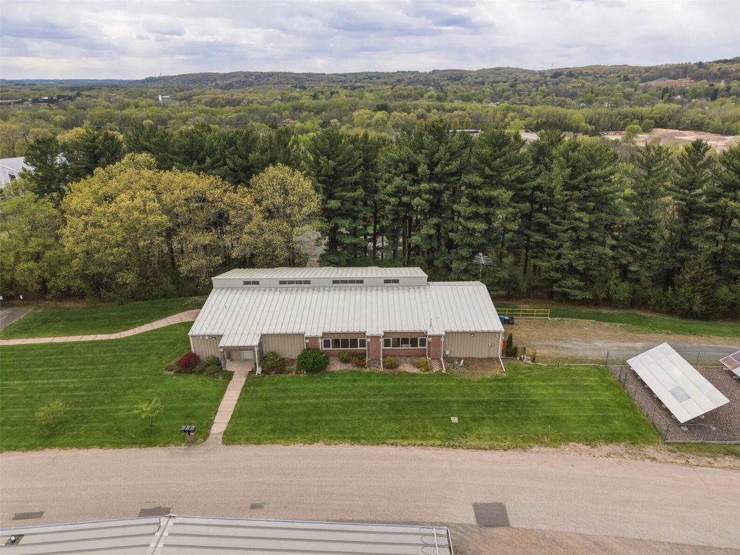 2720 Arbor Court, Eau Claire WI 54701 - CommercialSale house for sale - MLS #1601980 - image3