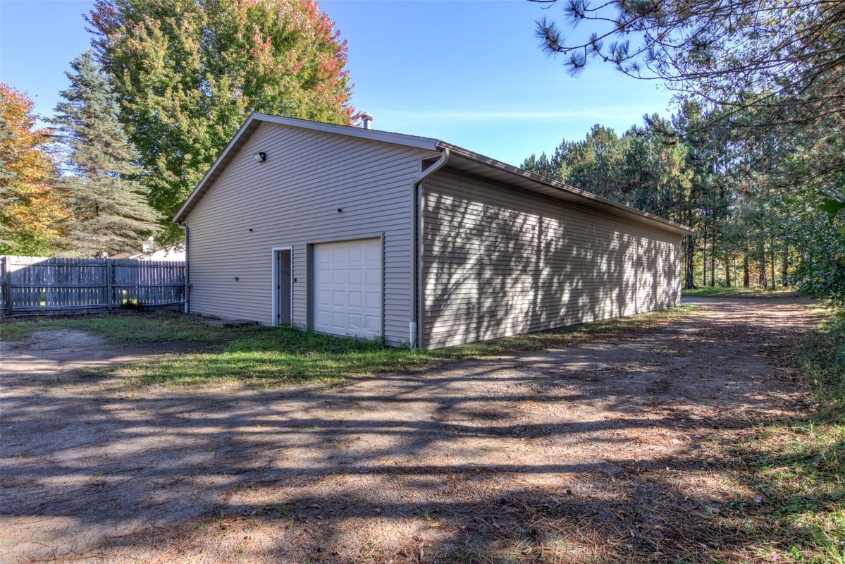 1900 60th Avenue, Eau Claire WI 54703 - Residential house for sale - MLS #1605778 - image3