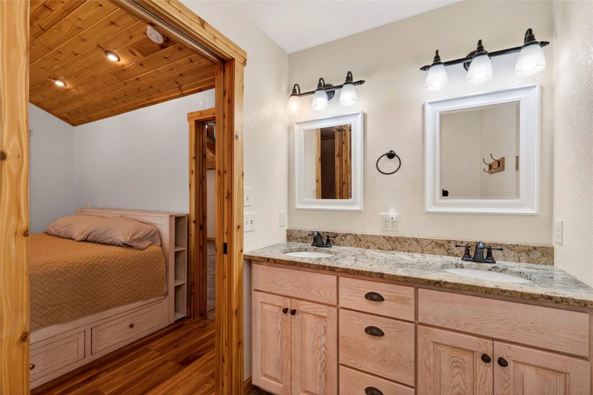 7902N Stone Bay Lane, Hayward, WI — photo 32