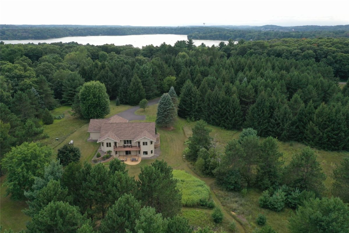 855 Bauer Avenue, Eau Claire WI 54703 - Residential house for sale - MLS #1604499 - image2