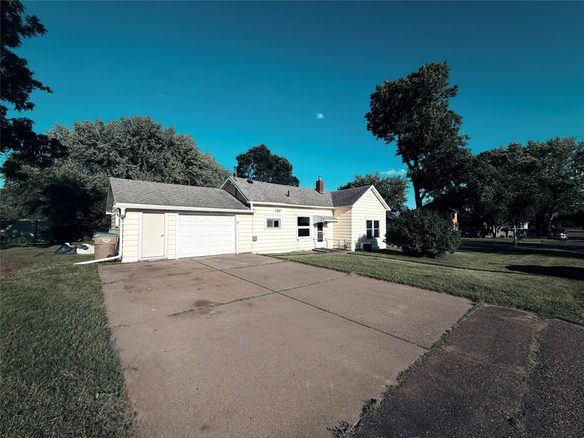 536 Olive Street, Chippewa Falls WI 54729 - Residential house for sale - MLS #1601518 - image1