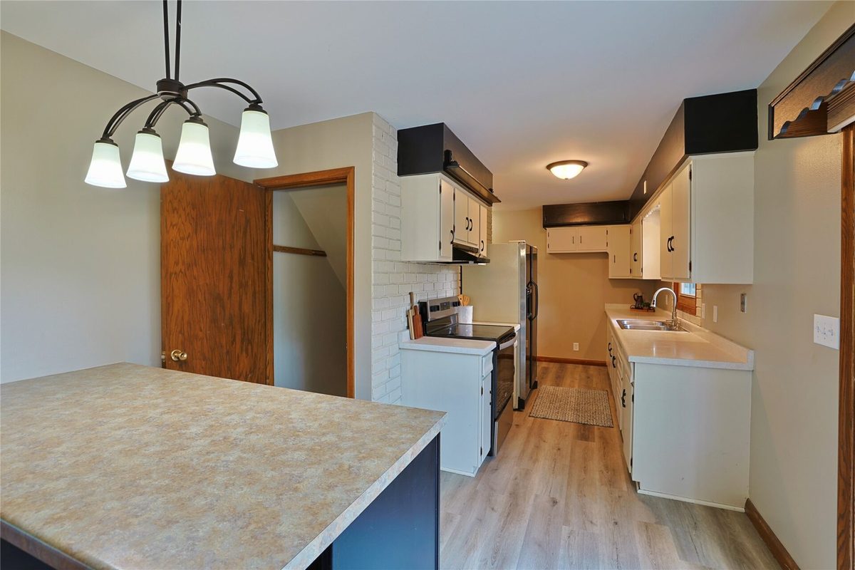 3045 Wedgewood Avenue, Eau Claire WI 54703 - Residential house for sale - MLS #1604462 - image14