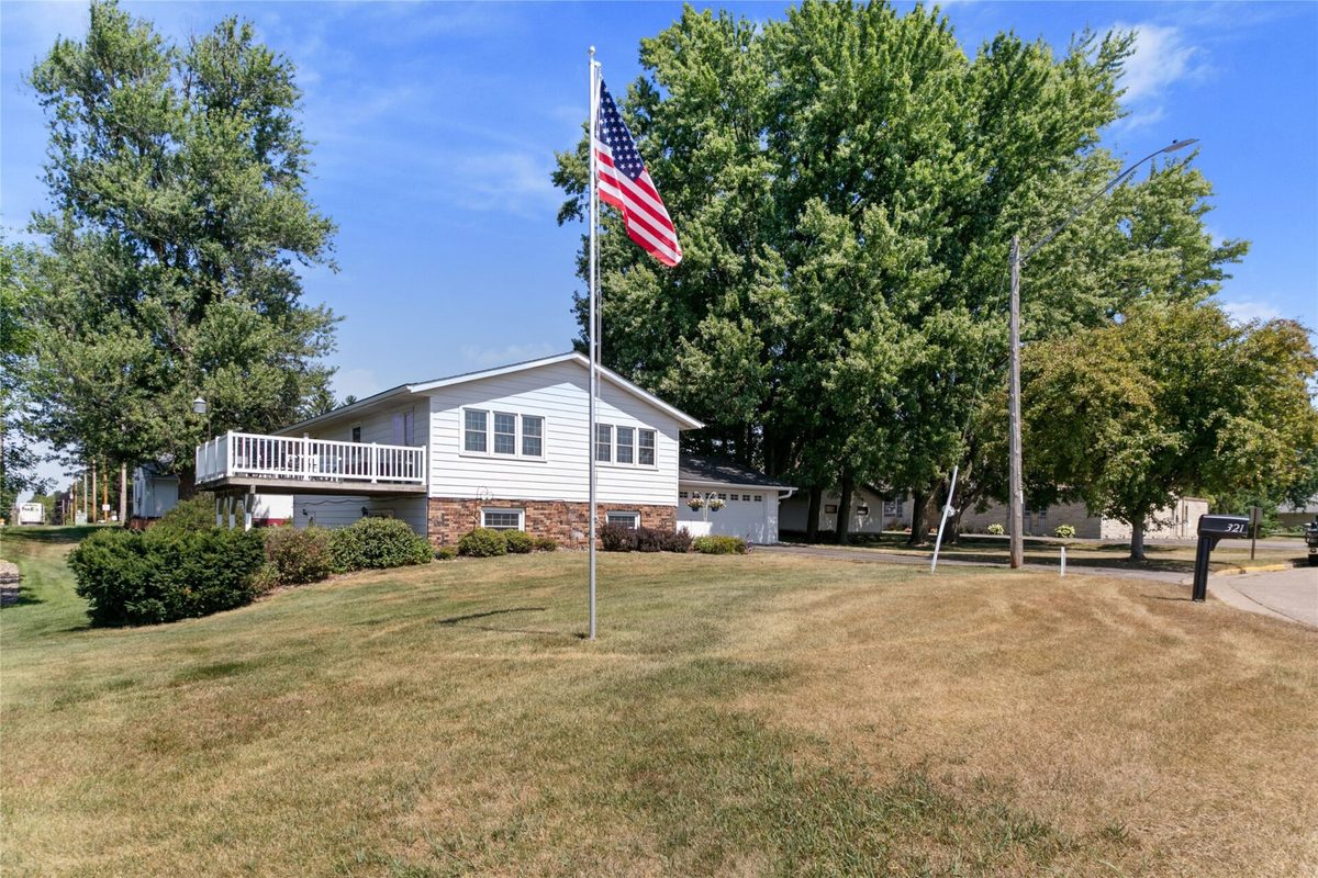 321 Warner Street, Ellsworth WI 54011 - Residential house for sale - MLS #1604393 - image2
