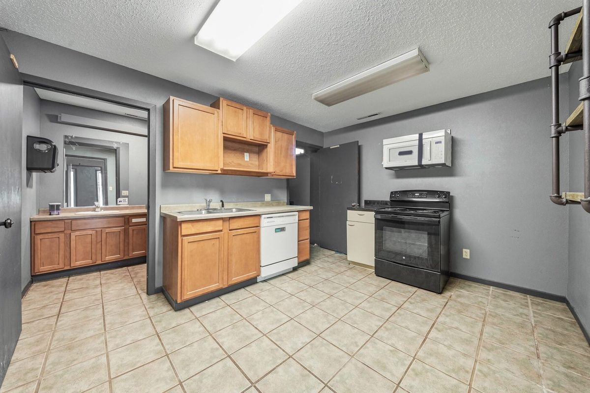15 Walnut Street, Chippewa Falls WI 54729 - CommercialSale house for sale - MLS #1602842 - image11