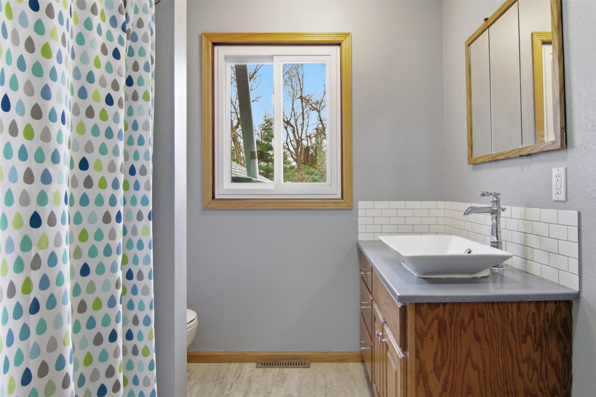 S8280 Lowes Creek Road, Eau Claire WI 54701 - Residential house for sale - MLS #1604237 - image11